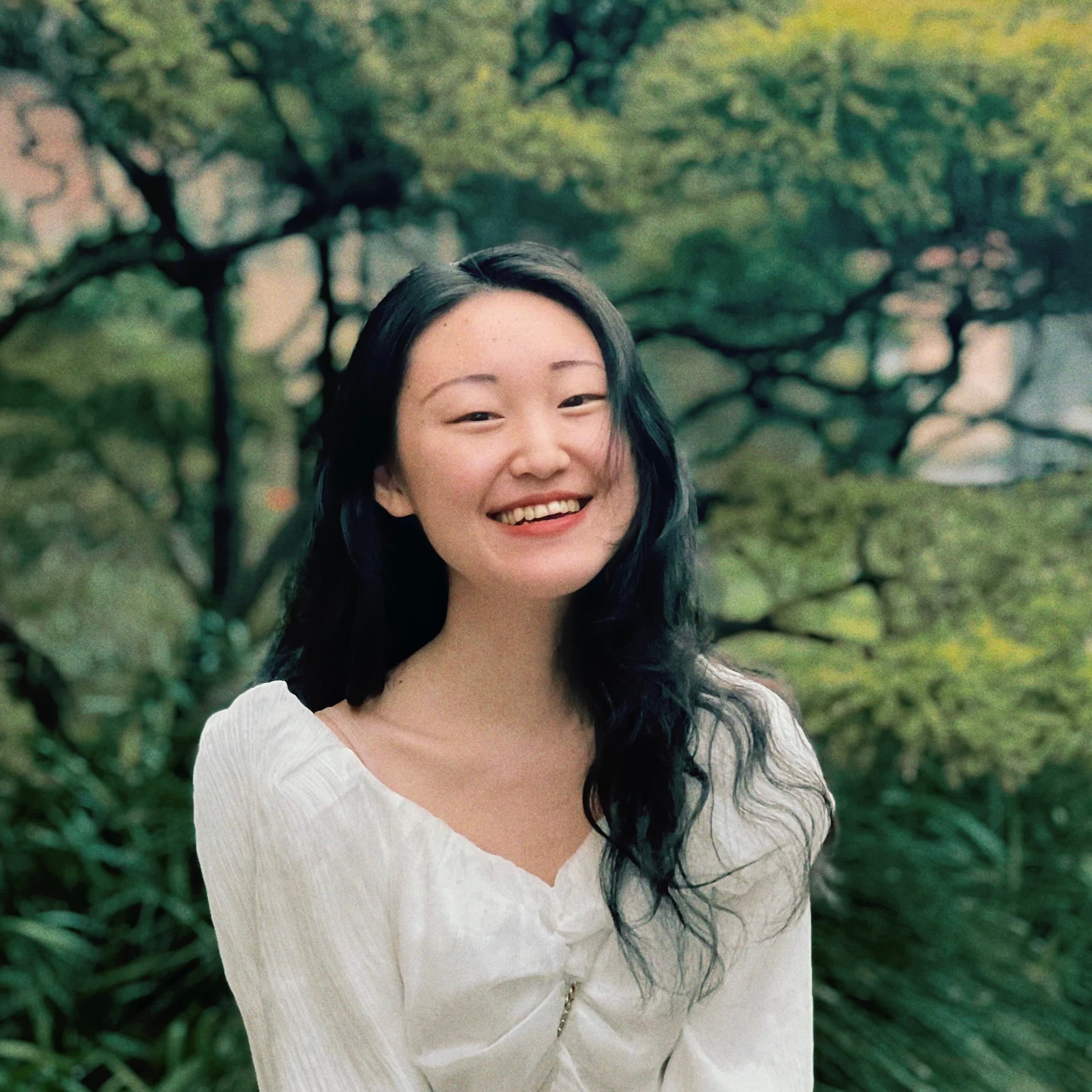 Shanshan Guo, certified personal color consultant