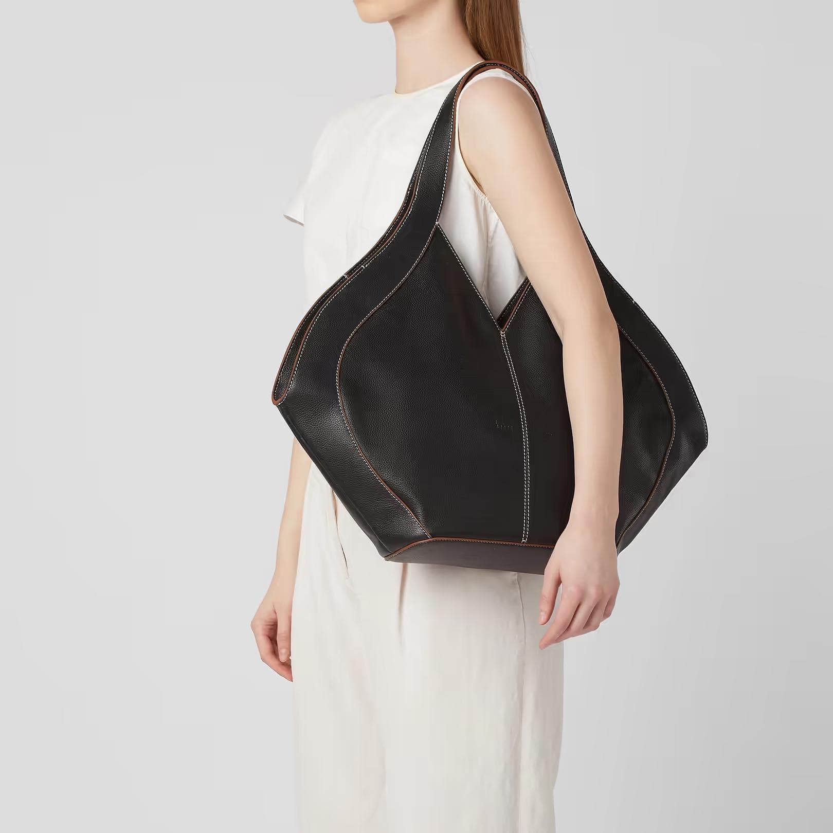 Behno Safra Tote in pebble black